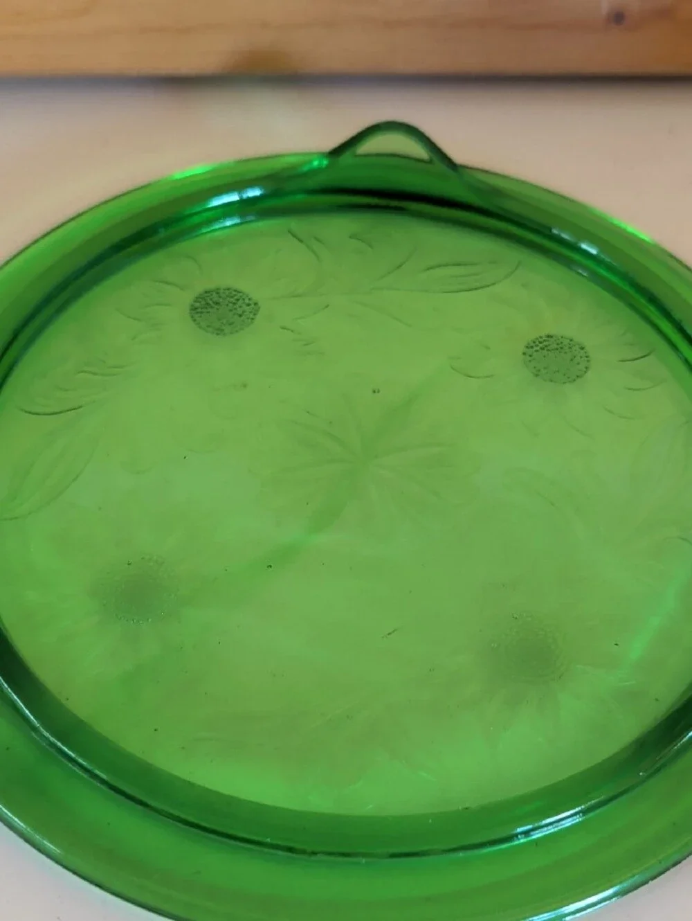 VTG. Jeannette Iraineum Glass Company, Green Pressed Glass Footed Cake Plate.